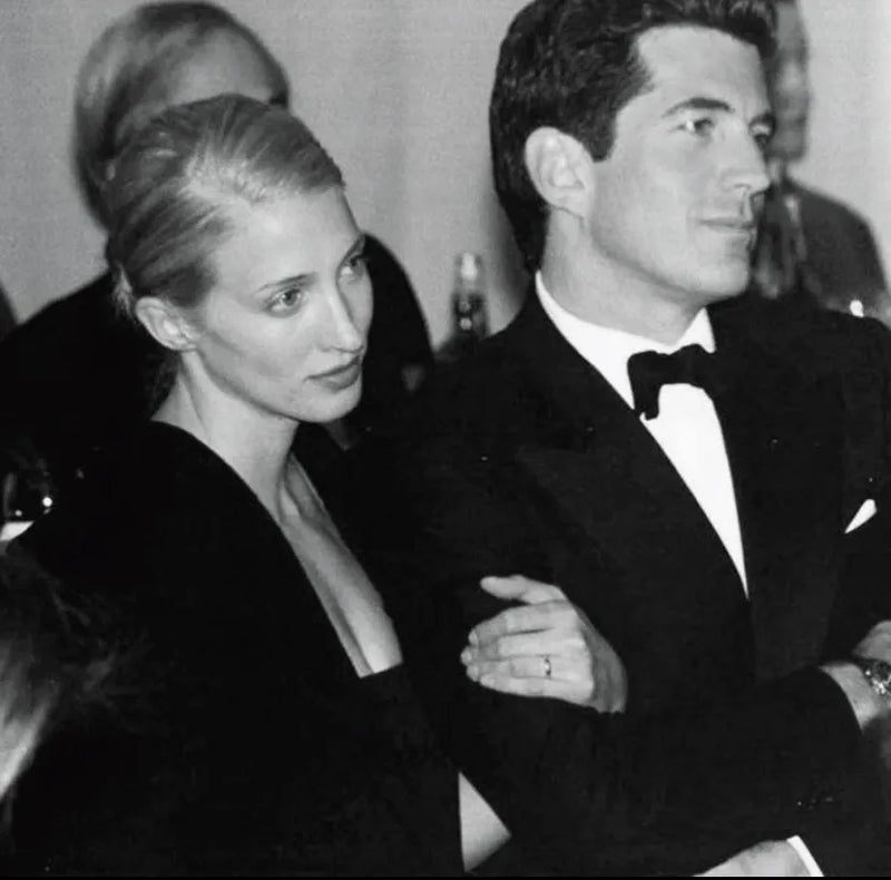 Carolyn Bessette Kennedy : IN LOVE