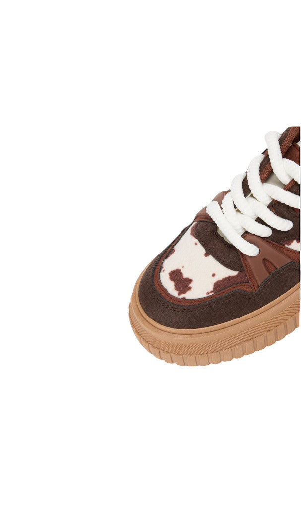 Baskets Clueless Paris à plateforme, cuir synthétique marron et blanc avec imprimé animal et lacets épais