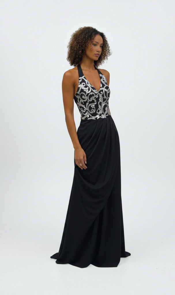 Robe longue de soirée Clueless Paris noire avec corsage dos nu orné de motifs baroques argentés scintillants