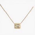 Collier en or avec pendentif rectangulaire serti d'une pierre vert clair et entourage de cristaux brillants - Clueless Paris